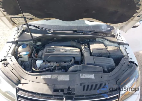 2012 Volkswagen Eos Lux/Executive from USA, damaged, VIN WVWFW7AH5CV010228